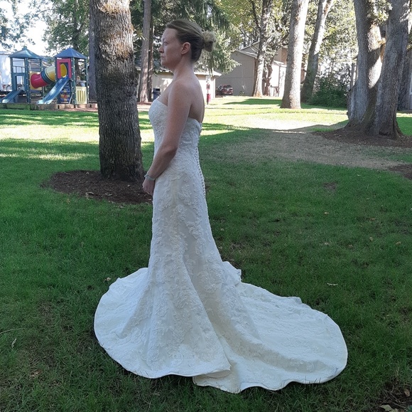 Demetrios Wedding Dress    c - Picture 2 of 8